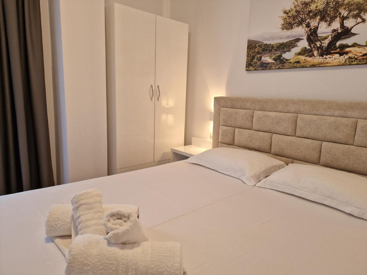 Hotel Queen Margaret Seaside Ксамил Экстерьер фото