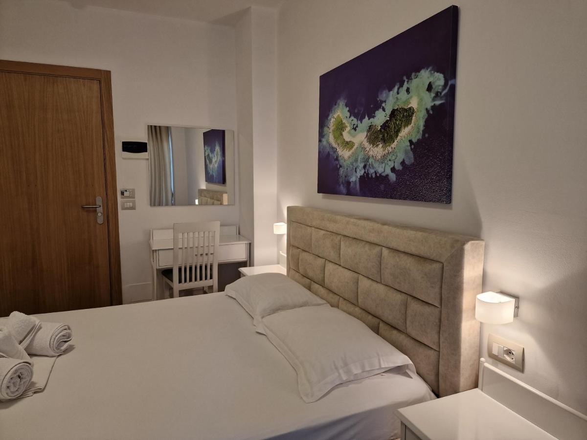 Hotel Queen Margaret Seaside Ксамил Экстерьер фото