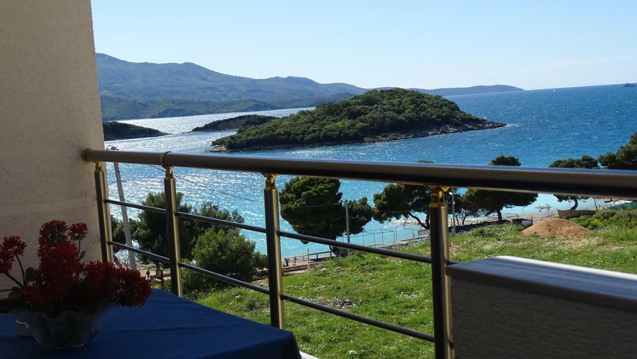 Hotel Queen Margaret Seaside Ксамил Экстерьер фото